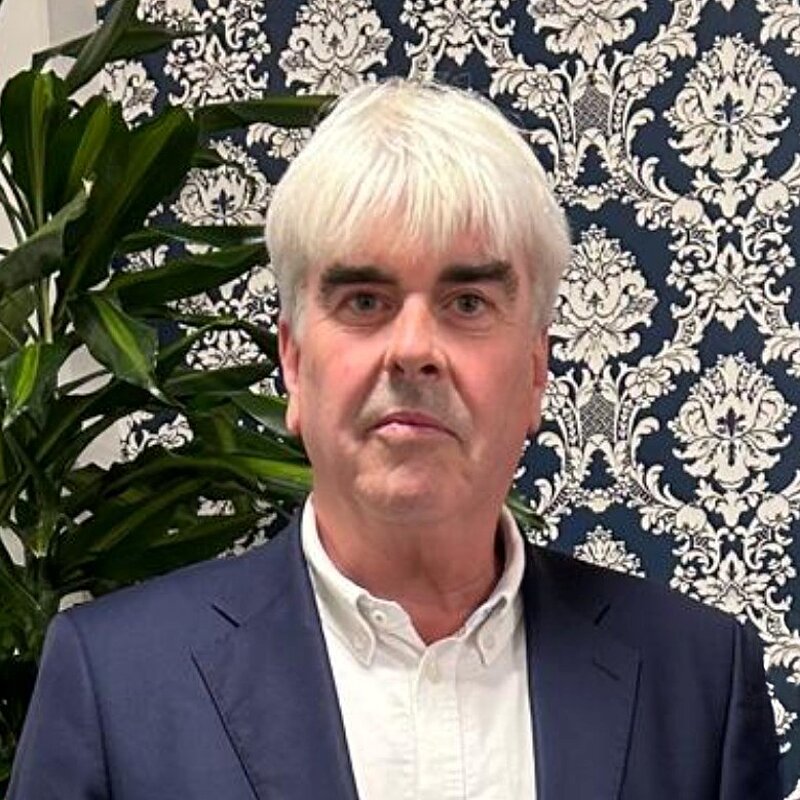 Tony Fairclough (Farnham Heath End) Tony Fairclough